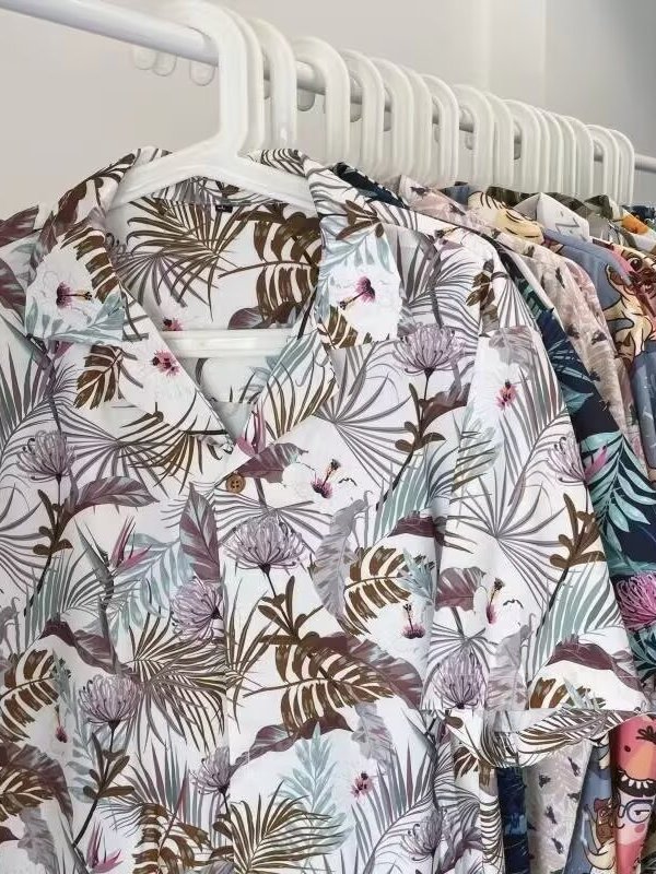 Vintage Hawaiian Floral Shirt - Vintage Thais bloemenoverhemd, los model, korte